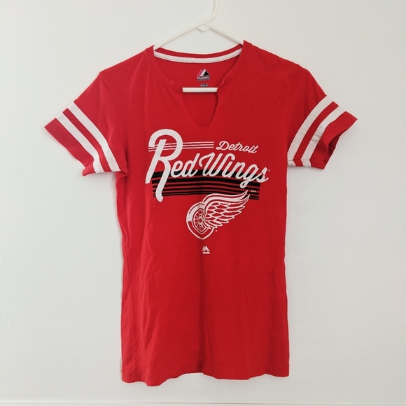 Red Wings Hockey Split Neck Tee - Picture 1 of 4